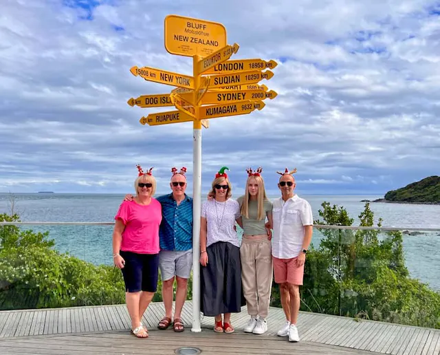 Deborah, Leslie, Rachel, Indira & Johnny at Bluff