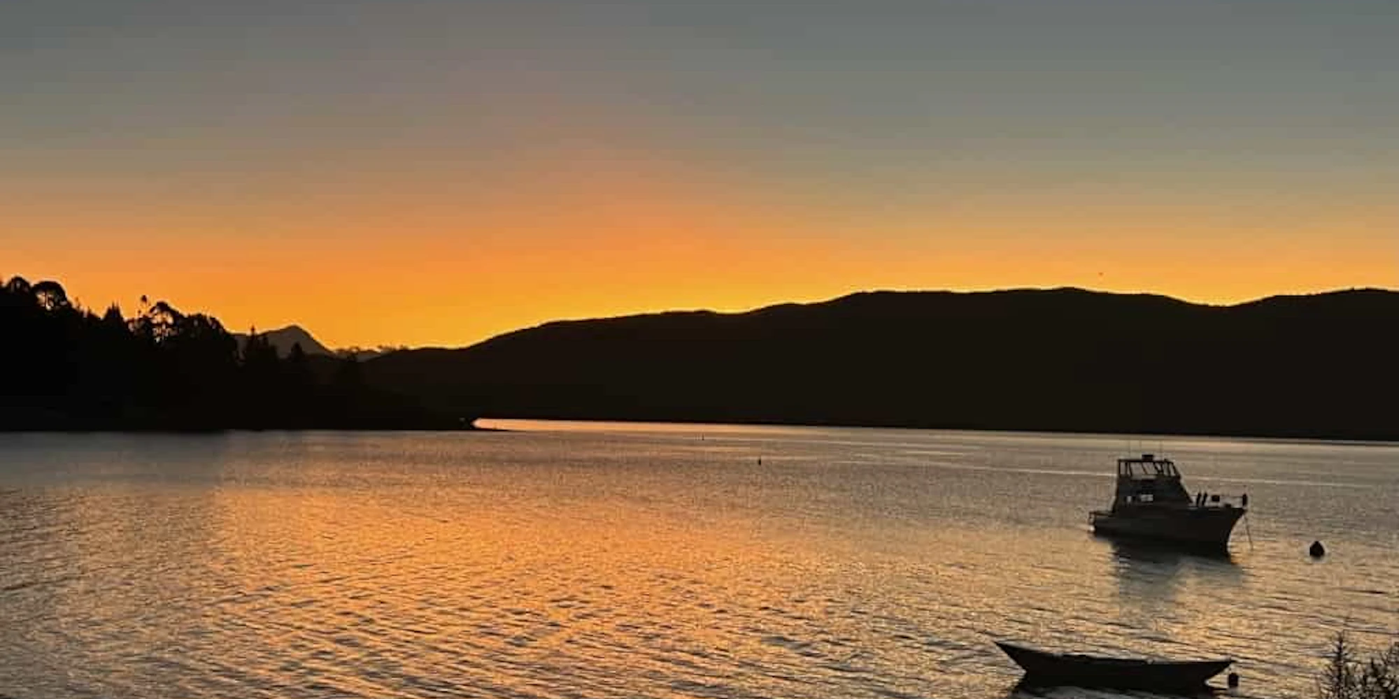 Sunset on lake Te Anau at 10:30pm.