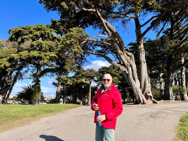 Leslie in Alamo Square